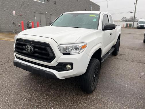 2022 Toyota Tacoma SR