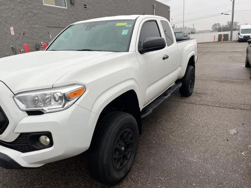 2022 Toyota Tacoma SR