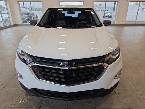 Summit White 2018 Chevrolet Equinox LS