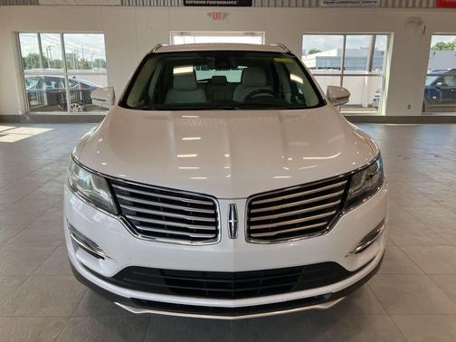 2016 Lincoln MKC Select