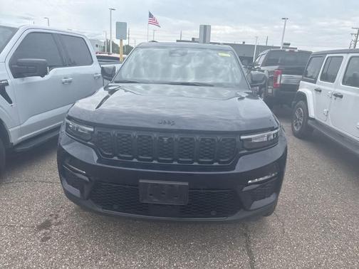 Midnight Sky 2024 Jeep Grand Cherokee Limited