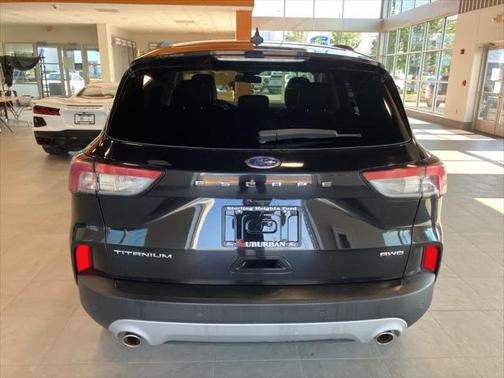 2022 Ford Escape Titanium