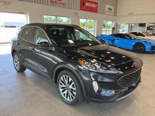 2022 Ford Escape Titanium