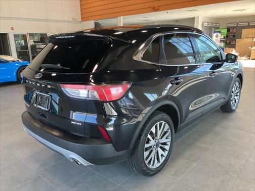 2022 Ford Escape Titanium