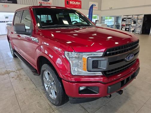 Ruby Red Metallic Tinted Clearcoat 2019 Ford F-150 XLT
