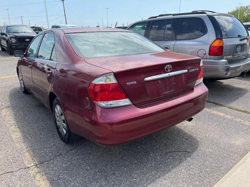 2006 Toyota Camry LE