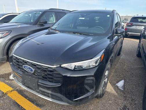 Agate Black Metallic 2026 Ford Escape ST-Line