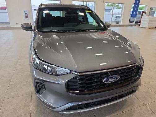 Carbonized Gray Metallic 2023 Ford Escape ST-Line