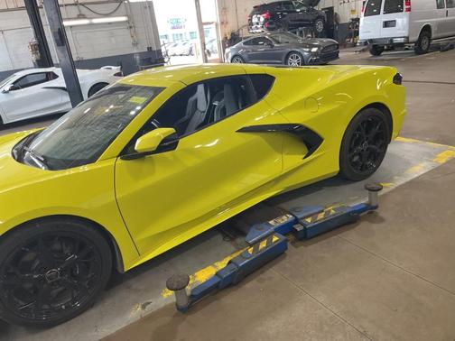2020 Chevrolet Corvette Stingray w/1LT