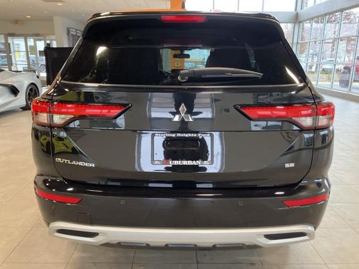 2024 Mitsubishi Outlander SE