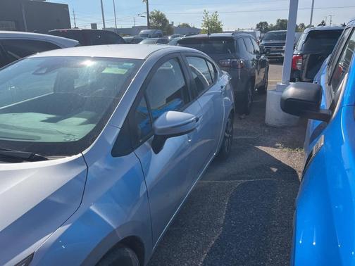 2021 Nissan Versa 1.6 SV