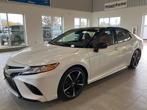 2020 Toyota Camry XSE