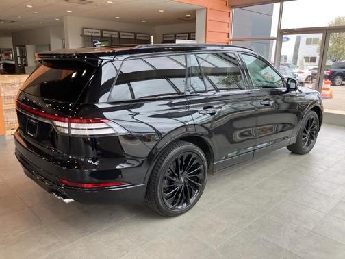 2022 Lincoln Aviator Reserve AWD