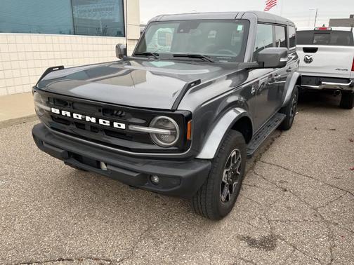 2023 Ford Bronco Outer Banks