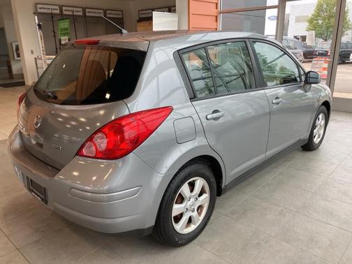 2012 Nissan Versa 1.8 S