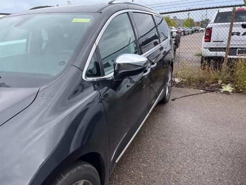 2020 Chrysler Pacifica Limited