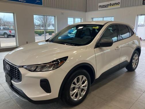 Star White 2023 Ford Escape Active