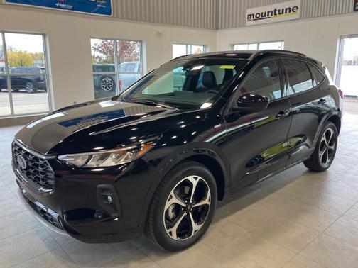 2023 Ford Escape ST-Line Select