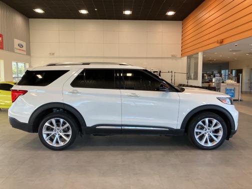 2022 Ford Explorer Platinum