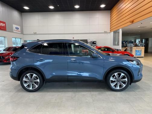 2023 Ford Escape Platinum