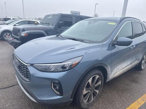 2023 Ford Escape Platinum