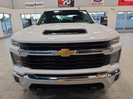 Summit White 2025 Chevrolet Silverado 2500 LT