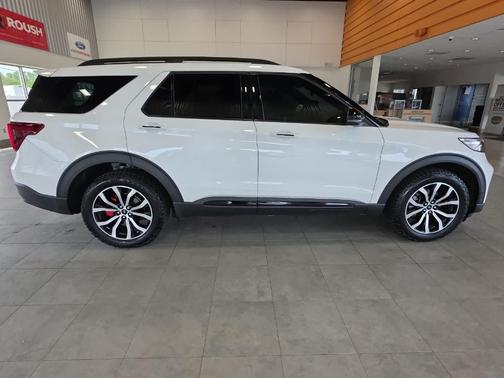 Star White 2021 Ford Explorer ST