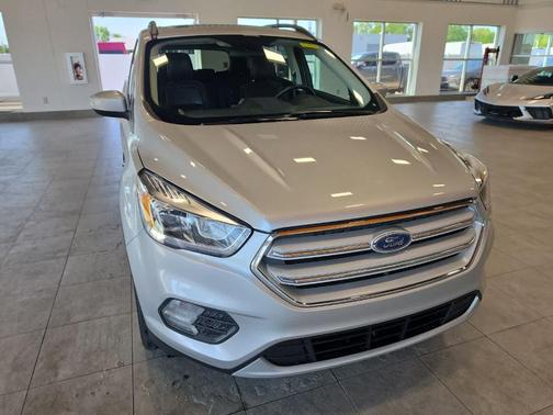 Ingot Silver Metallic 2019 Ford Escape SEL