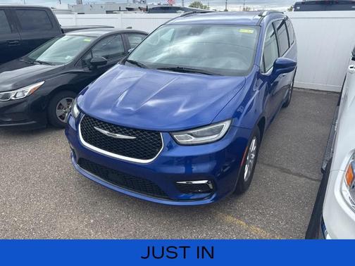 Ocean Blue Metallic 2021 Chrysler Pacifica Touring-L