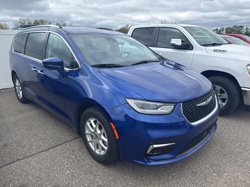 Ocean Blue Metallic 2021 Chrysler Pacifica Touring-L