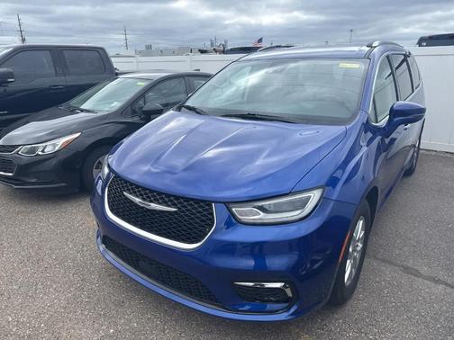 Ocean Blue Metallic 2021 Chrysler Pacifica Touring-L
