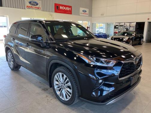 2023 Toyota Highlander L