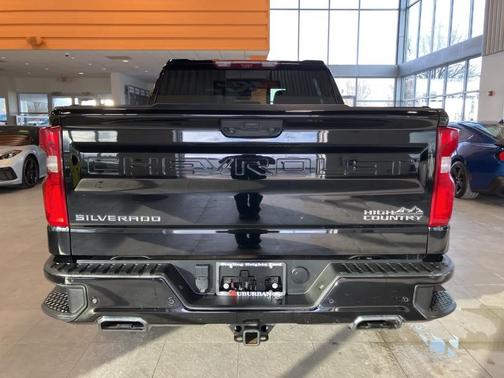 2022 Chevrolet Silverado 1500 High Country