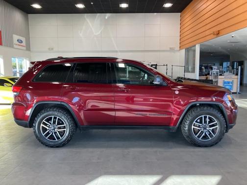 2020 Jeep Grand Cherokee Trailhawk