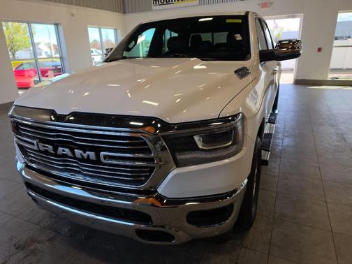 Bright White Clearcoat 2023 RAM 1500 Laramie