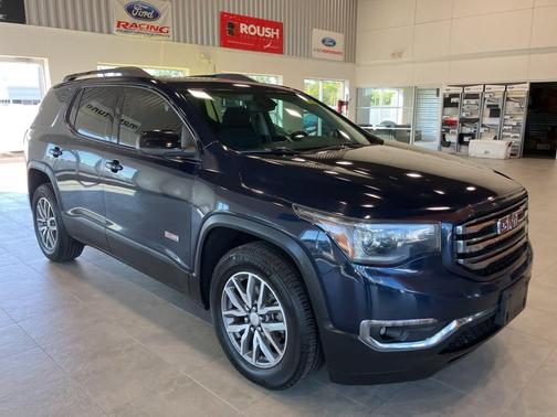 2017 GMC Acadia SLE-2