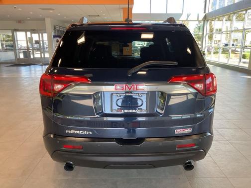2017 GMC Acadia SLE-2