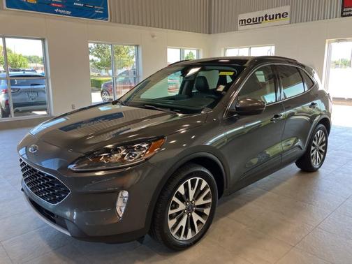 2020 Ford Escape Titanium