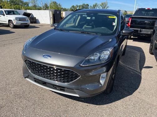 2020 Ford Escape Titanium