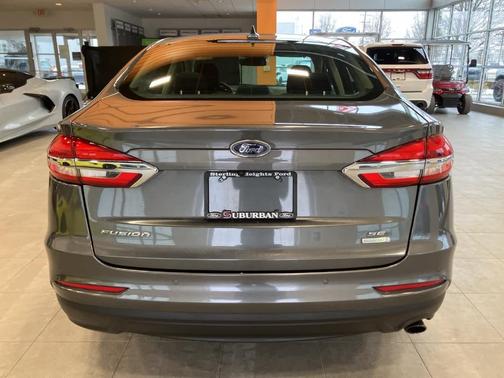 2020 Ford Fusion SE