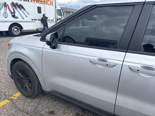 2022 Kia Carnival LX