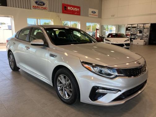 2020 Kia Optima LX