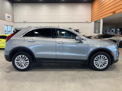 2024 Cadillac XT4 Luxury