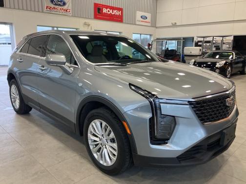 2024 Cadillac XT4 Luxury