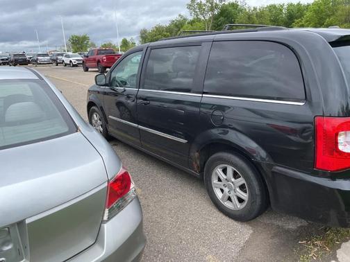 2012 Chrysler Town & Country Touring