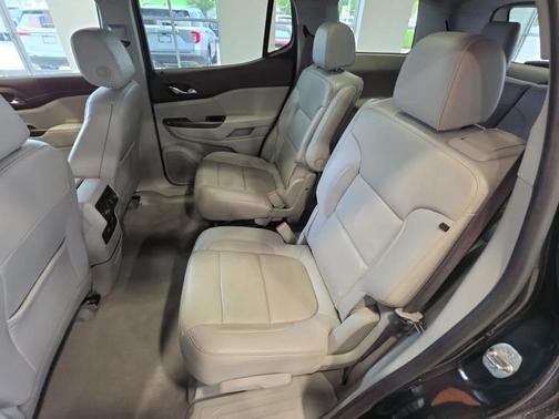 Black 2020 GMC Acadia SLT