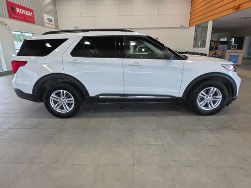 Oxford White 2020 Ford Explorer XLT