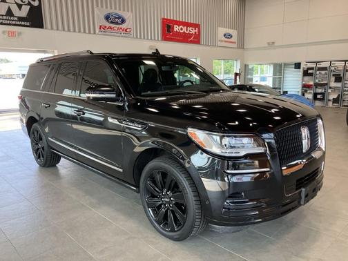2022 Lincoln Navigator L Reserve