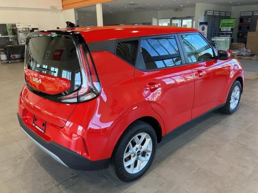 2024 Kia Soul LX