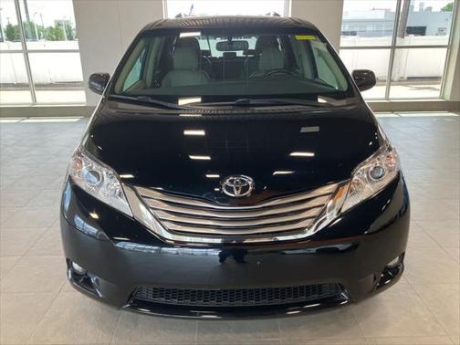 2017 Toyota Sienna XLE Premium